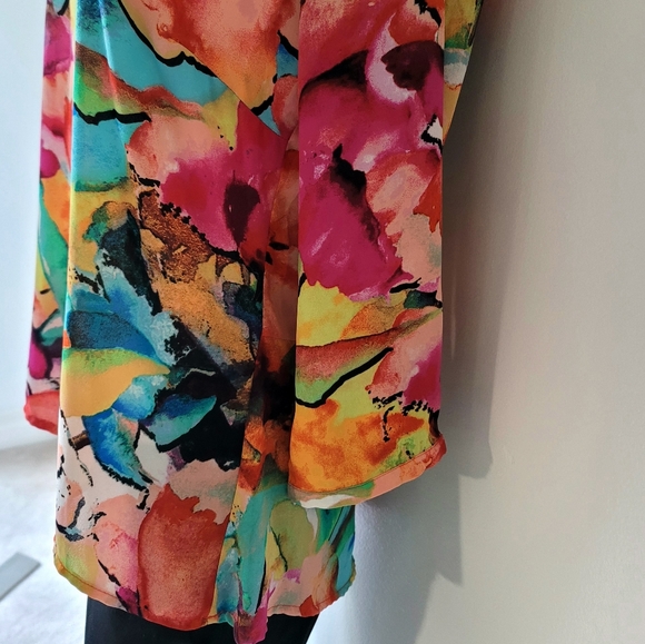 Investments Petites Floral Tunic Blouse Size S - Picture 5 of 10